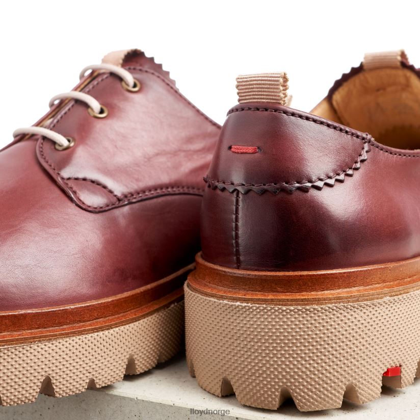 LLOYD halvsko med blonder i glatt skinn kvinner sko rød 4X82ZP1181